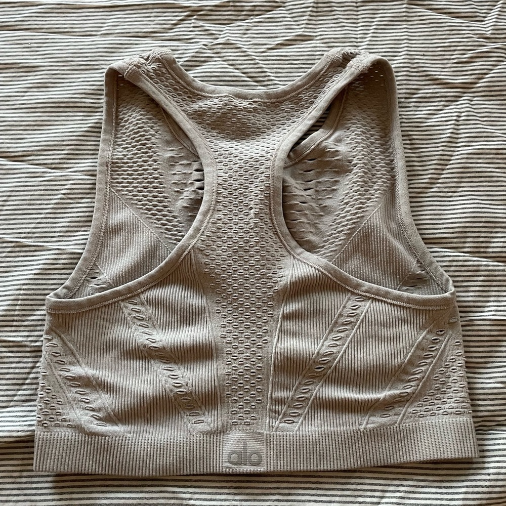 ALO Yoga Top - Picture 2 of 3